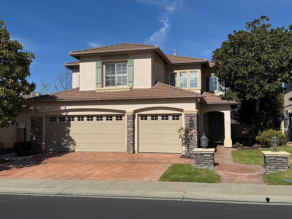 1st image of 4525 Camino De Las Estrellas