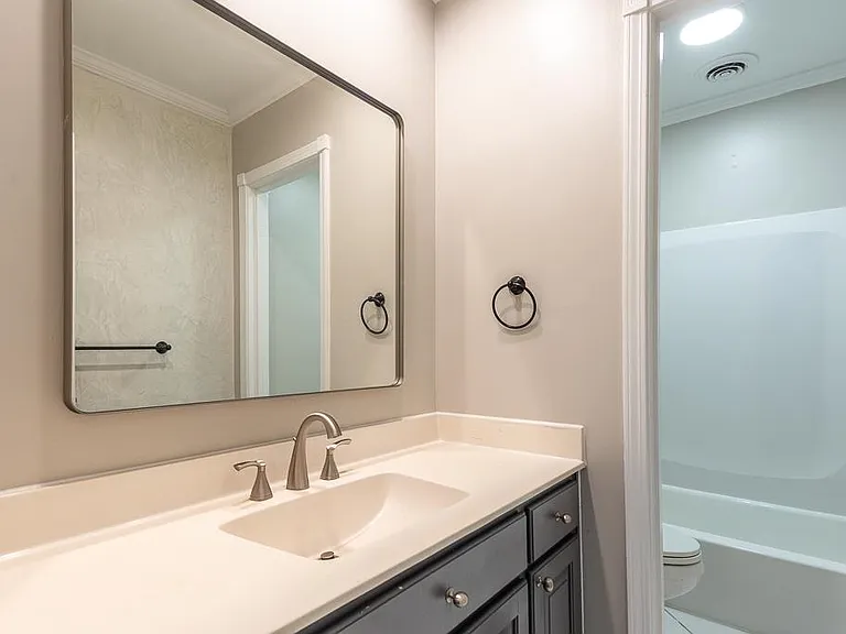 1539 Brookside Dr — Photo 4