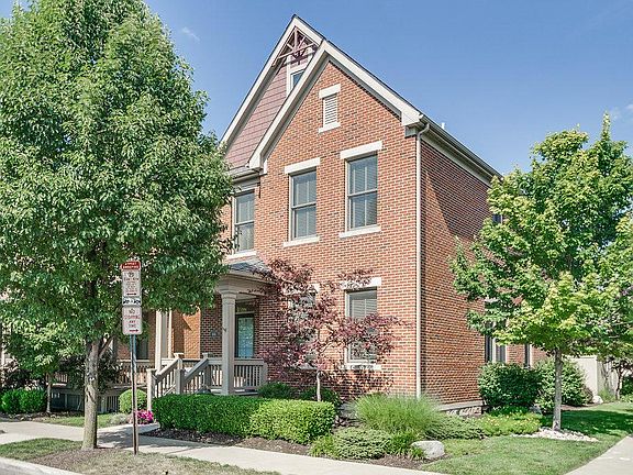 2nd image of 998 Harrison Park Pl