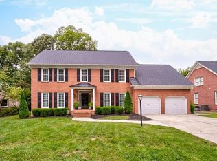 1223 Foxfire Dr, Greensboro, NC 27410