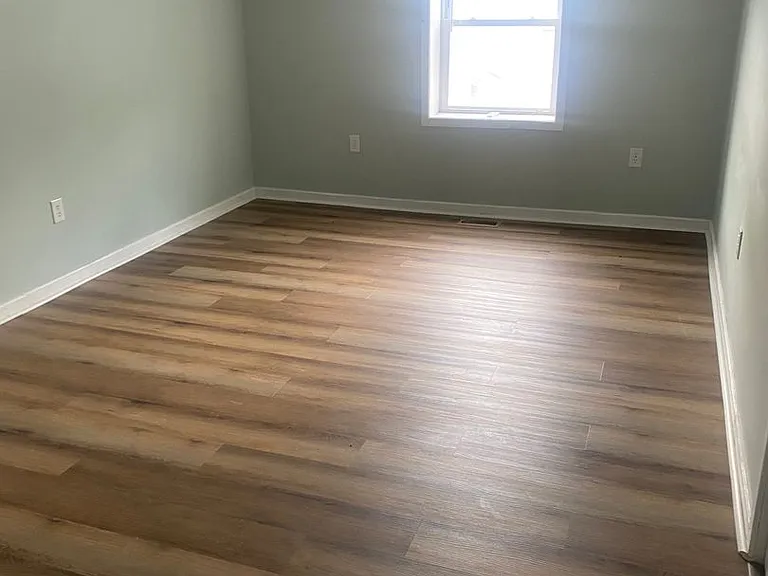 933 Roosevelt Blvd — Photo 11