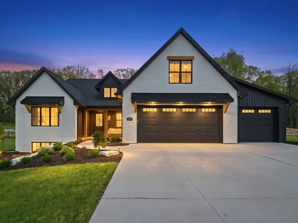 4194 Blackberry Ridge Dr, Oneida, WI 54155