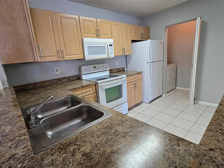 11205 W Atlantic Blvd #305 — Photo 6