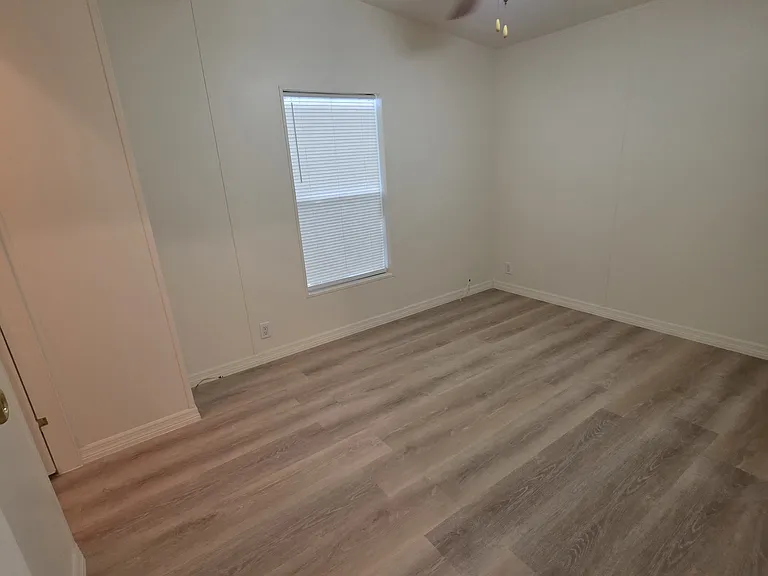 29548 Benjamin Dr — Photo 29