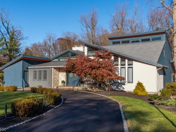 20 Maywood Ct, North Caldwell Boro, NJ 07006