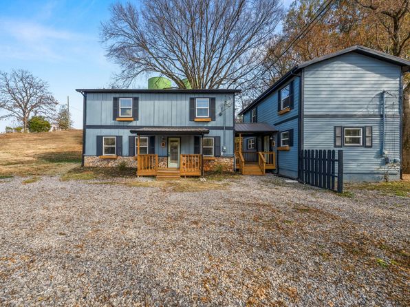 1009 McCaslin Ave