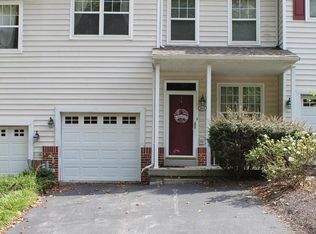 105 Yorktown Ct, Malvern, PA 19355