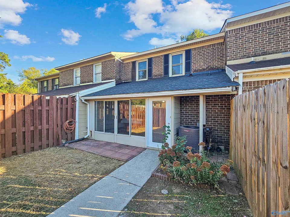 1st image of 11537 Jade Ln SE