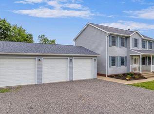 3251 Grandview Rd, Ellwood City, PA 16117
