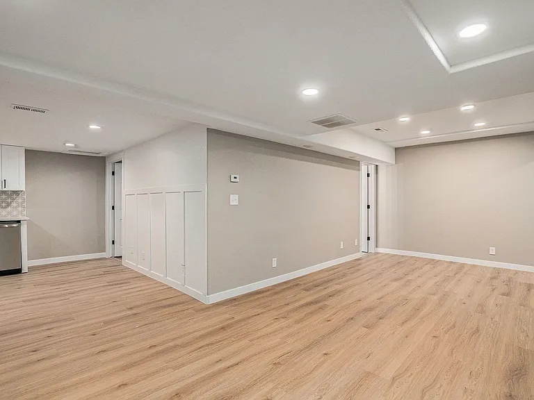 6665 Knox Ct — Photo 4
