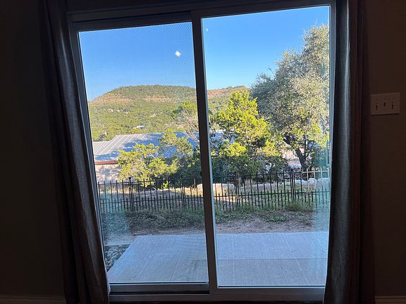 4th image of 7106 Fm 2673 Suite 121