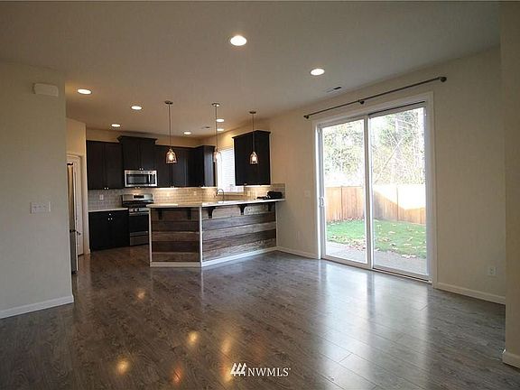 3rd image of 16618 80th Avenue Ct E
