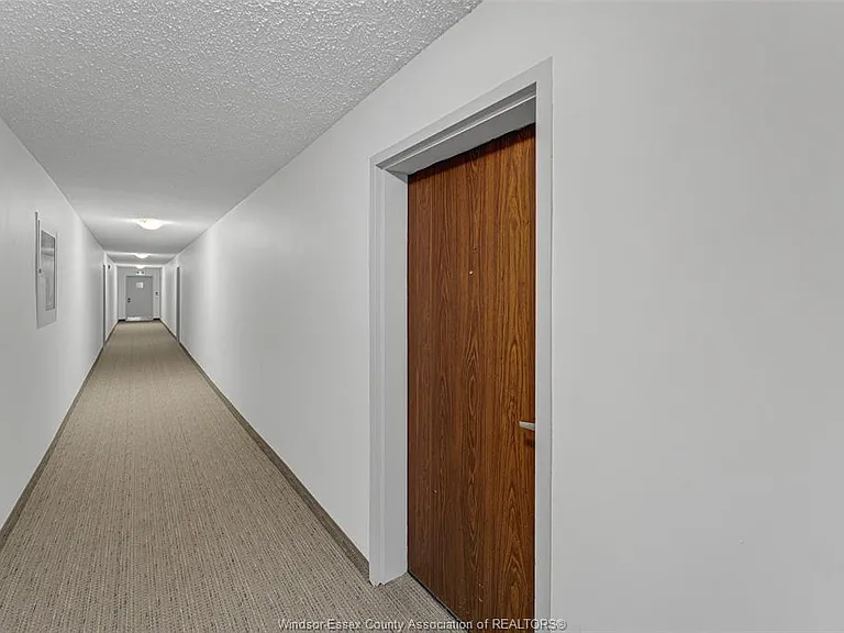 3936 Wyandotte St E #207 — Photo 12