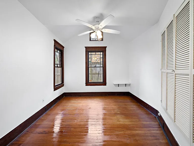 1517 Indiana St — Photo 16