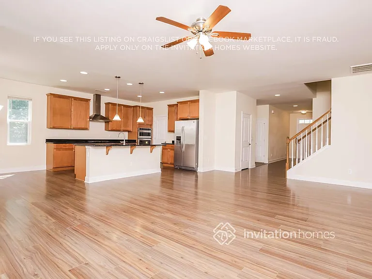 404 Ferry Ct — Photo 5