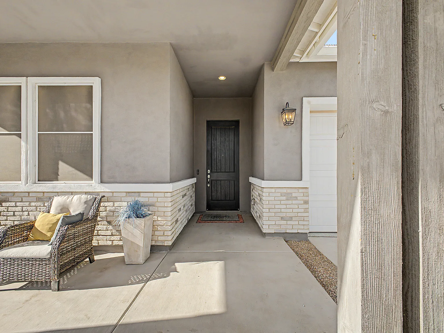 4 bed, 2017 sqft, $3,800 — Photo 4
