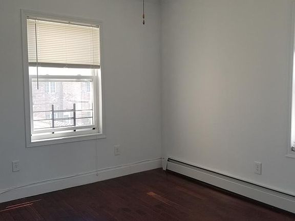 2nd image of 203 28th Ave