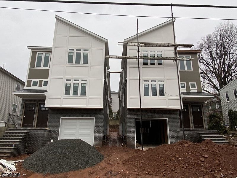 1st image of 77 Seymour Ave
