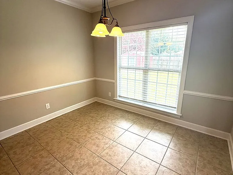 616 Coleman Way — Photo 5