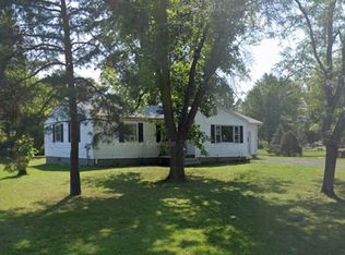 106 Pondview Dr, Amherst, MA 01002