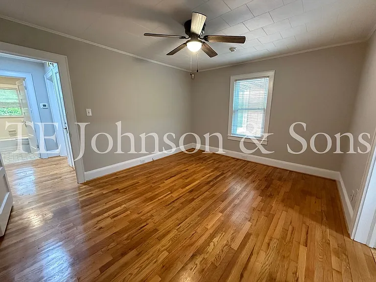 5535 Robinhood Rd — Photo 16
