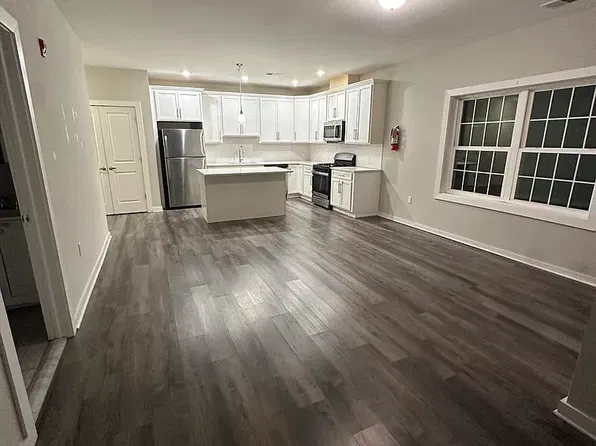 (undisclosed Address), Roselle Park, NJ 07204