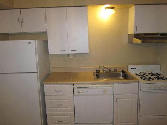 3rd image of 7801 Lloyd Ave APT 110