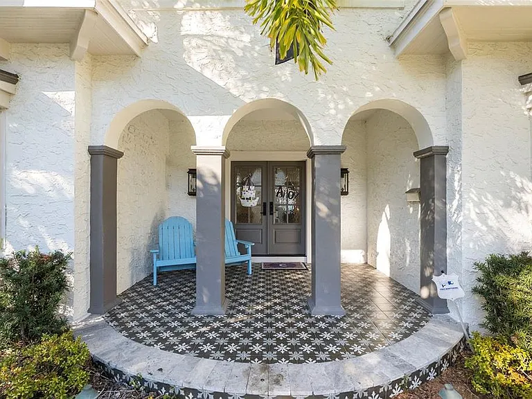 2943 W Bayshore Ct — Photo 3