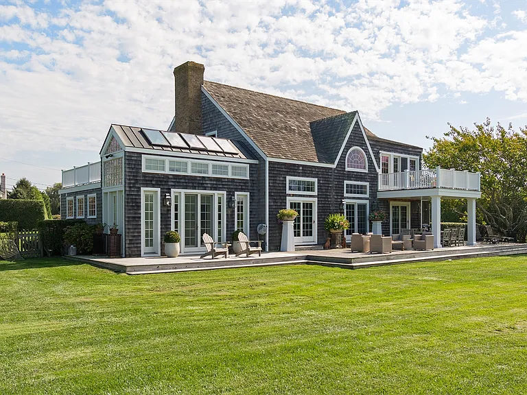 Bay Ln — Photo 3
