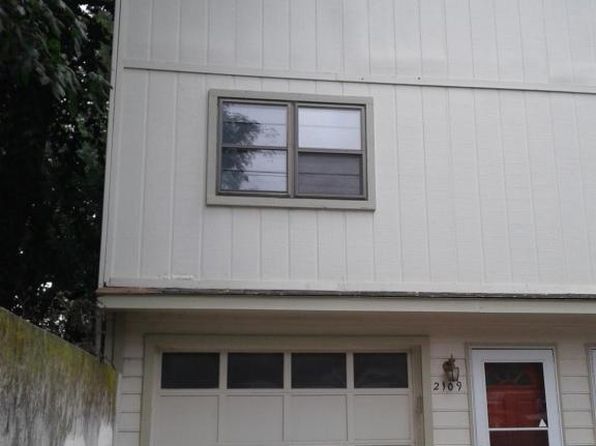 2109 S 5th St, Leavenworth, KS 66048