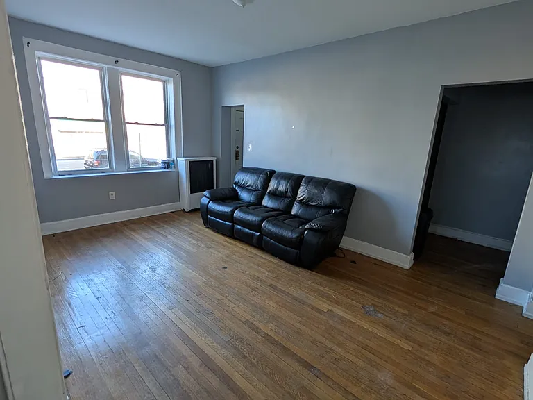 213 S Harrison St #2 — Photo 2
