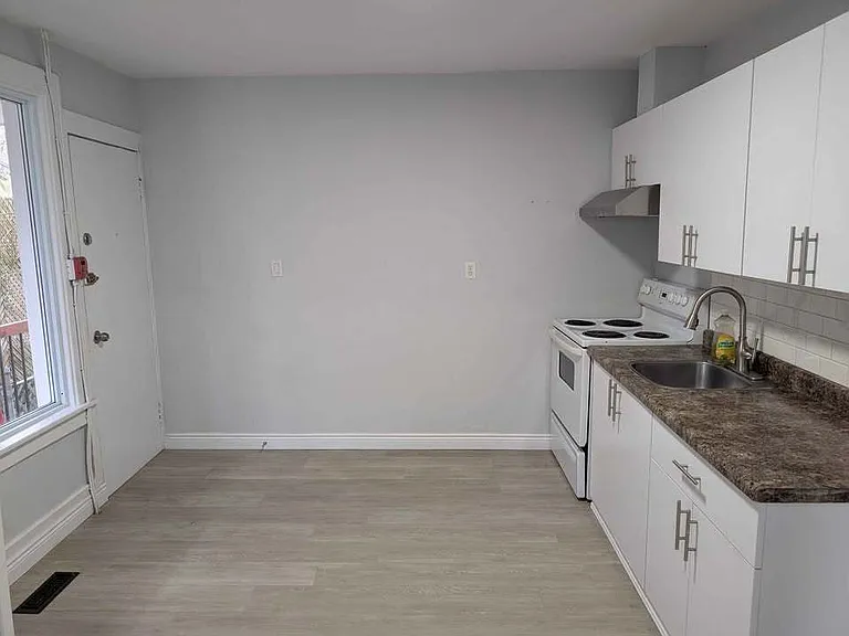 826 Ellrose Ave — Photo 10