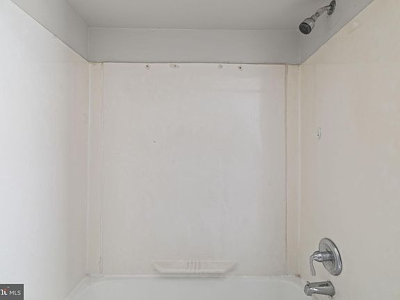5th image of 7016 Woodland Ave