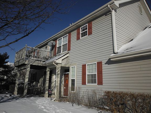 2nd image of 2251 Lake Ridge Dr #130