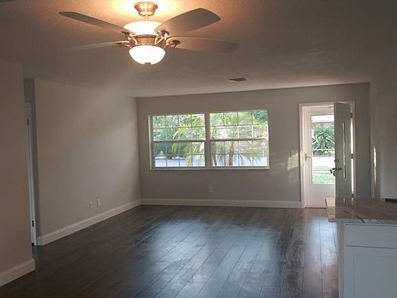 3rd image of 1601 Fortune Dr
