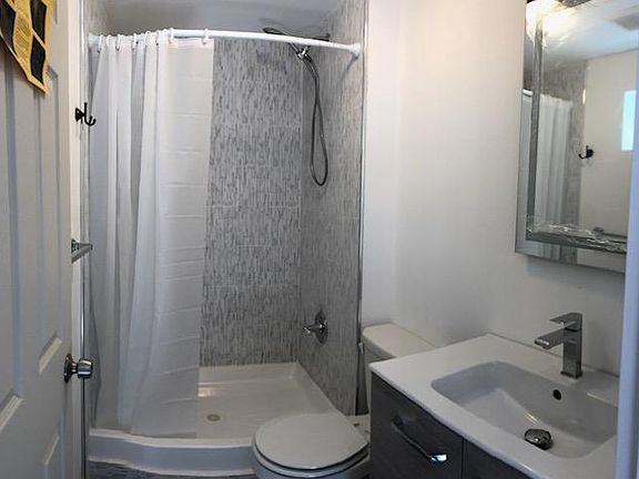 3rd image of 1416 W Porter St Floor 1