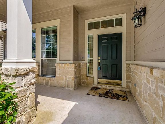 5th image of 13022 Oakwood Manor Dr