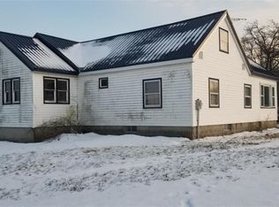 6839 Beaver St, Springboro, PA 16435