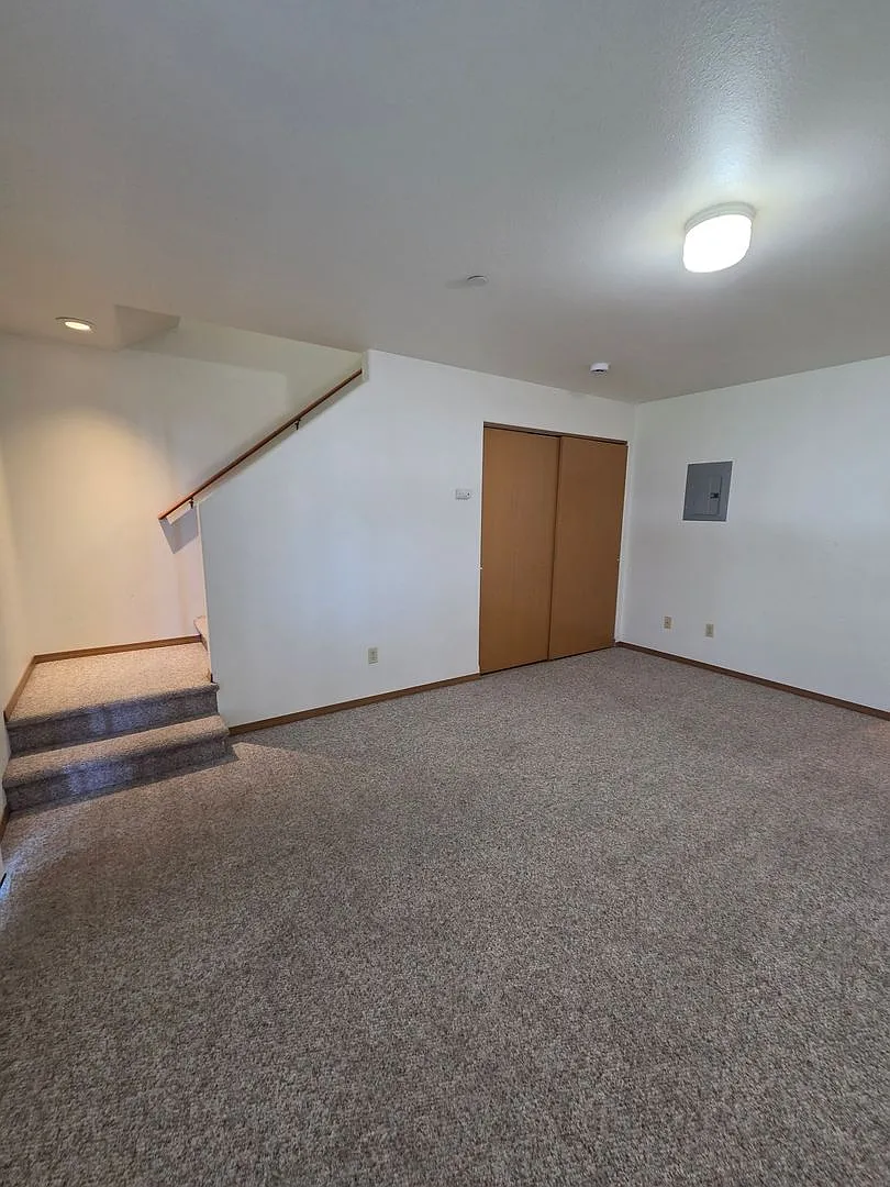 1830 W Crouse St — Photo 4