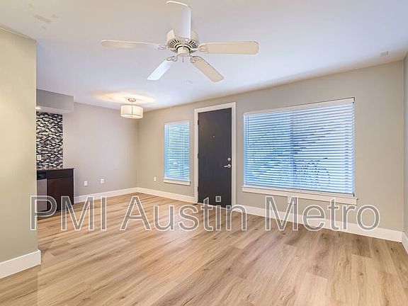 4th image of 2200 Dickson Dr APT 125