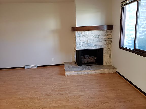 2nd image of 5113 S 126th Ct