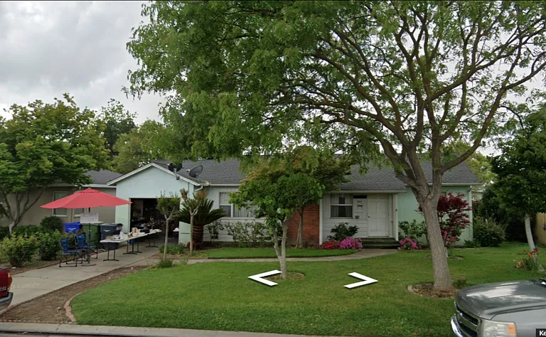 930 S Rose St — Photo 6