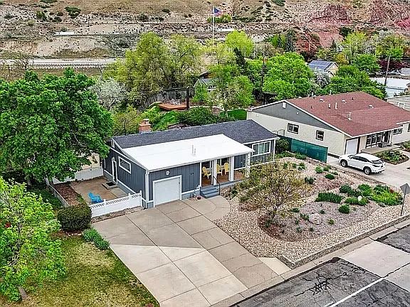 3231 E Louise Ave — Photo 10