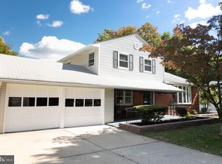 63 Rockland Rd, Ewing, NJ 08638