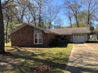 14 Woodland Ct, Sumter, SC 29150