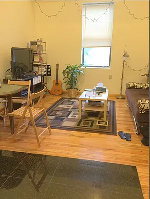 Rented by R New York | media 4