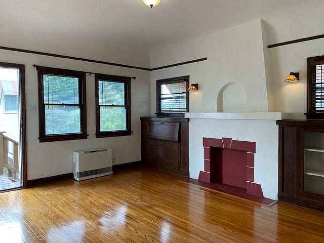 1st image of 845 Newport Ave