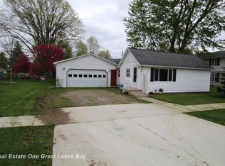 427 S Melze St, Merrill, MI 48637