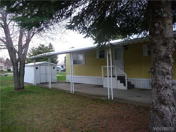 2nd image of 205 Quarry Hill Est