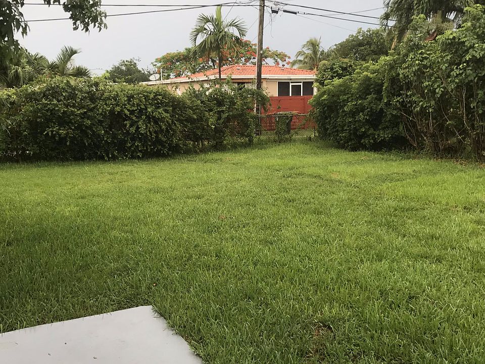 2nd image of 1231 Swan Ave